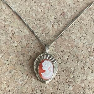 Vintage Cameo Pendant Necklace